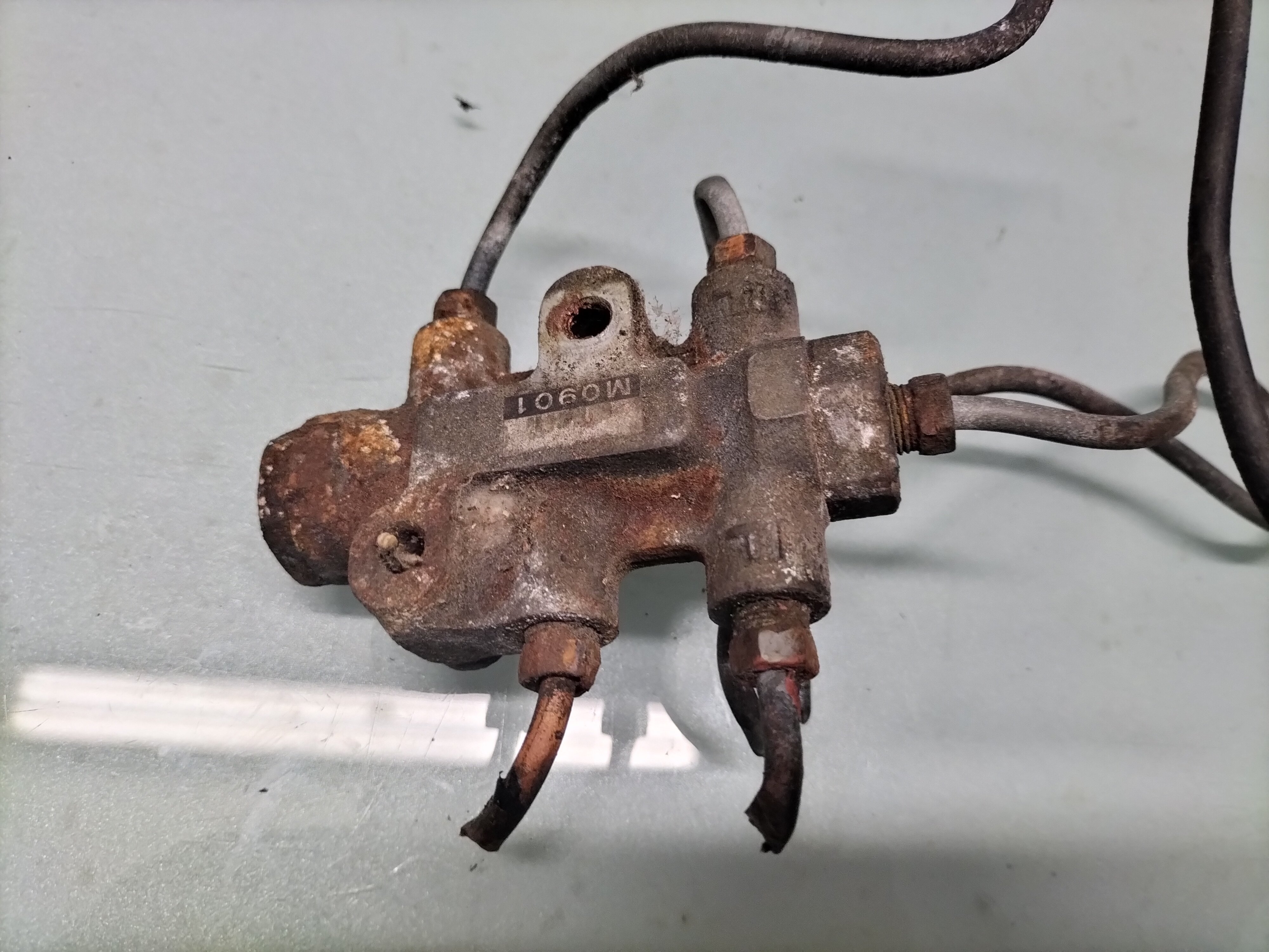 Proportioneel remventiel Datsun cherry E10 46400-M0901 Gebruikt