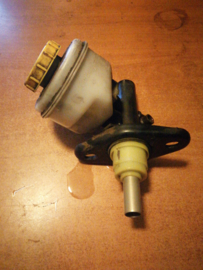 Cylinder brake master Nissan Terrano2 R20 46010-0X825 Used part.