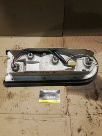 Achterlicht links Datsun Sunny B210 120Y 26555-H6100 (26???-?????) IKI 4070 Gebruikt.