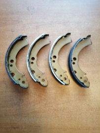 Remschoenset achteras Nissan Micra K10 DD06M-28B25 Origineel.