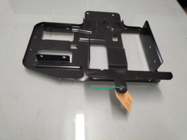 Bracket-AV & navi Nissan Primera P12 28258-BA000 Used part.