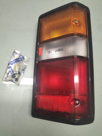 Achterlicht rechts Nissan B6550-08N00 Koito 220-24522 Origineel.