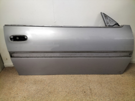 Portier rechts Nissan 100NX B13 80100-70Y30 LJ0 (grijs) Gebruikt.