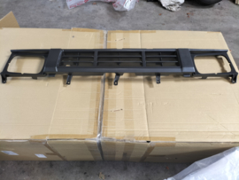 Grille front Nissan King Cab D21 62310-31G00 New.