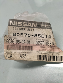 Striker assy-door lock Nissan 80570-85E1A Original