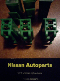 Fuse 30A green Nissan 24370-89905 A32/ B13/ C23/ E24/  F23/ J30/ K11/ M11/ N14/ N15/ P10/ R20/ S13/ S14/ T12/ T72/ U11/ W10/ Y10/ Y60/ Z32Used part.