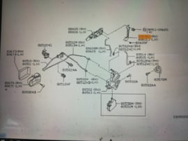 Slotplaat rechts Nissan Primera P11/ WP11 80678-2F020 Gebruikt.