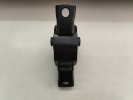Motorsteun achterste Nissan 11320-0M002 B13/ N14/ N15/ Y10 Nieuw.