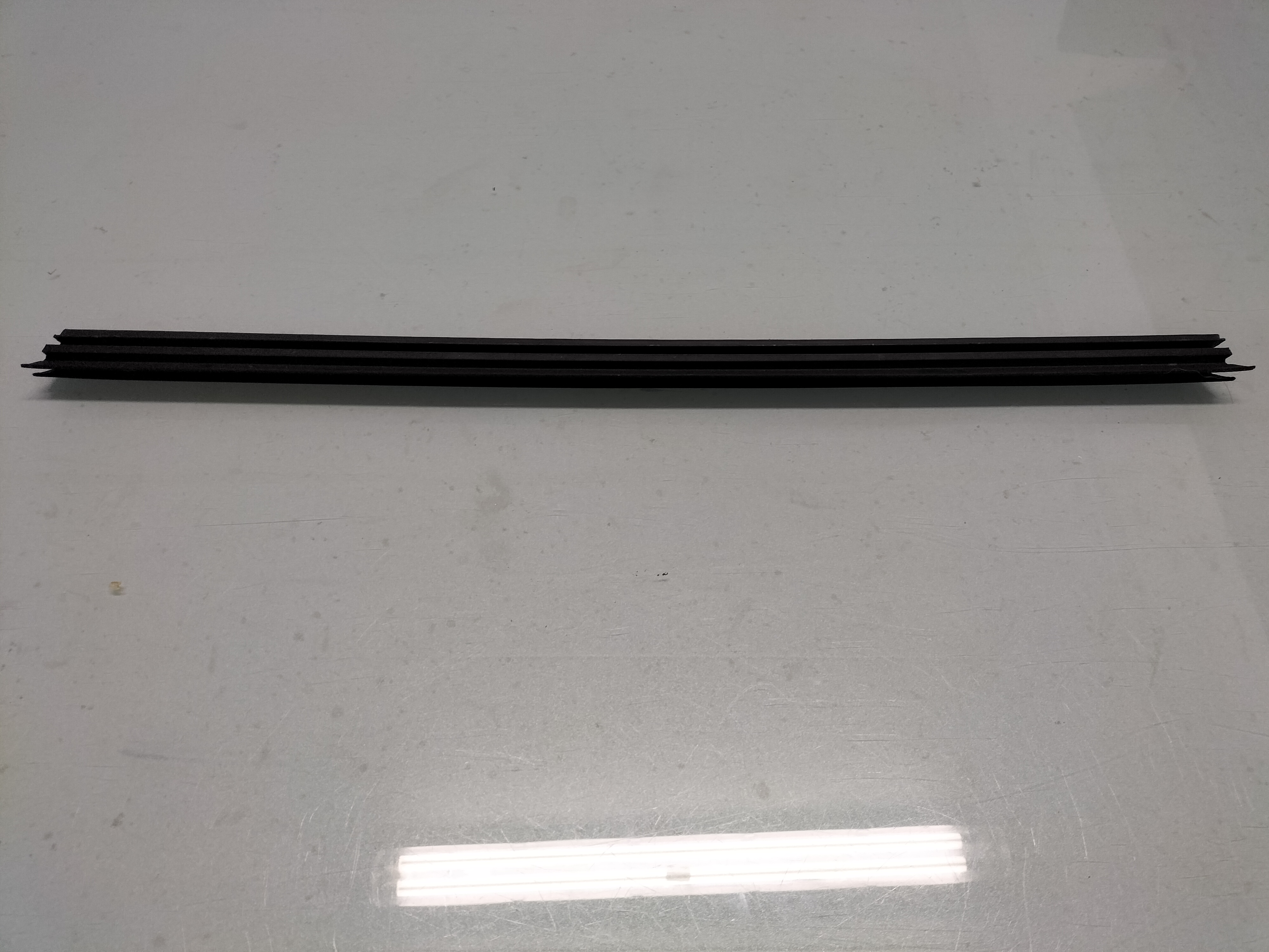 Afstrijkrubber/raamgeleiding linksachter Nissan Qashqai J10 82835-JD000 Gebruikt.