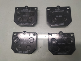 Pad kit-disc brake front axle Nissan Pickup 720 DA060-B9525 Original.