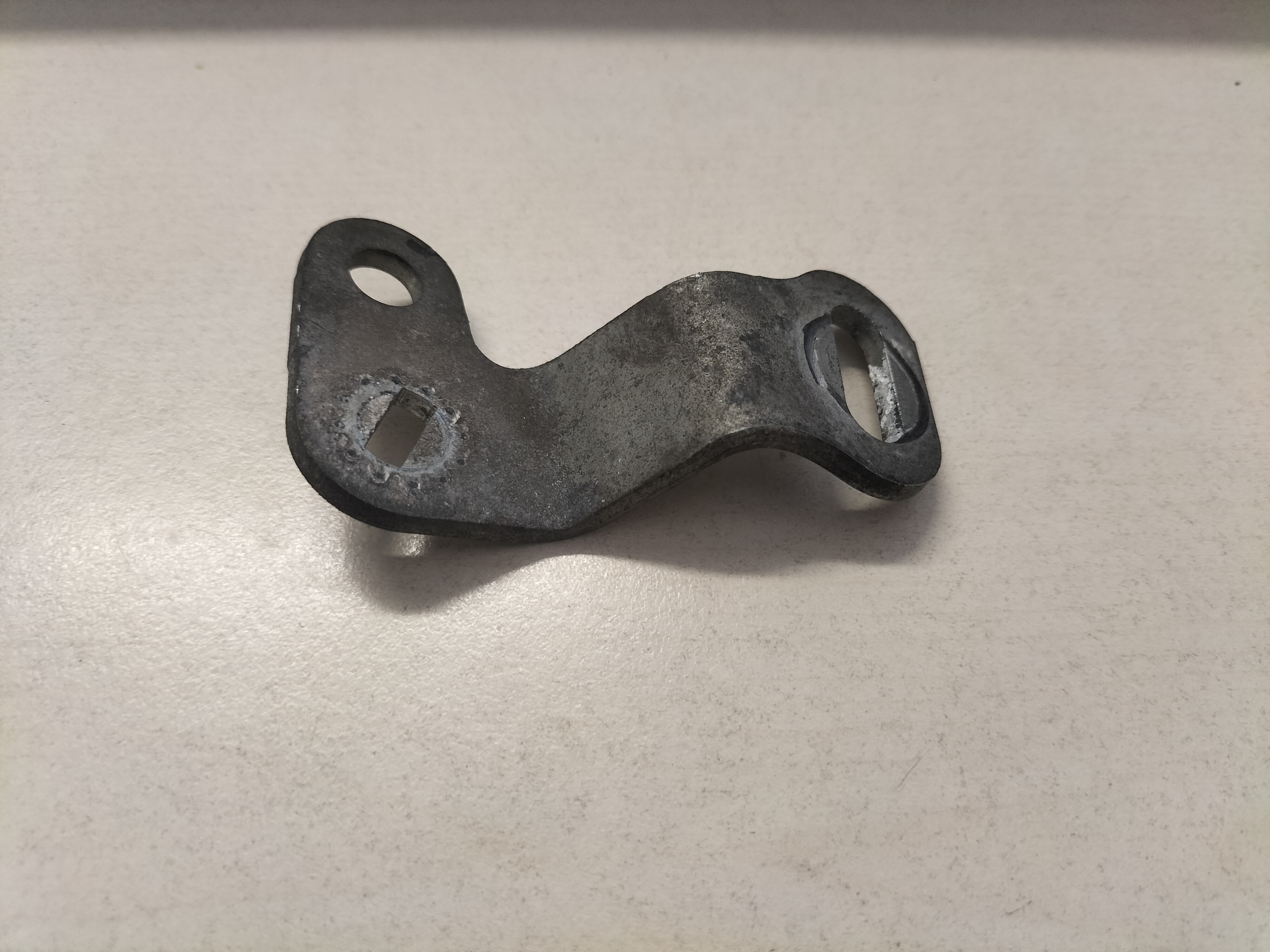 Bedieningsstang CVT - automaatbak Nissan 31913-3JX0A C13/ F15/ J10/ JJ10/ J11/ K13 Gebruikt.