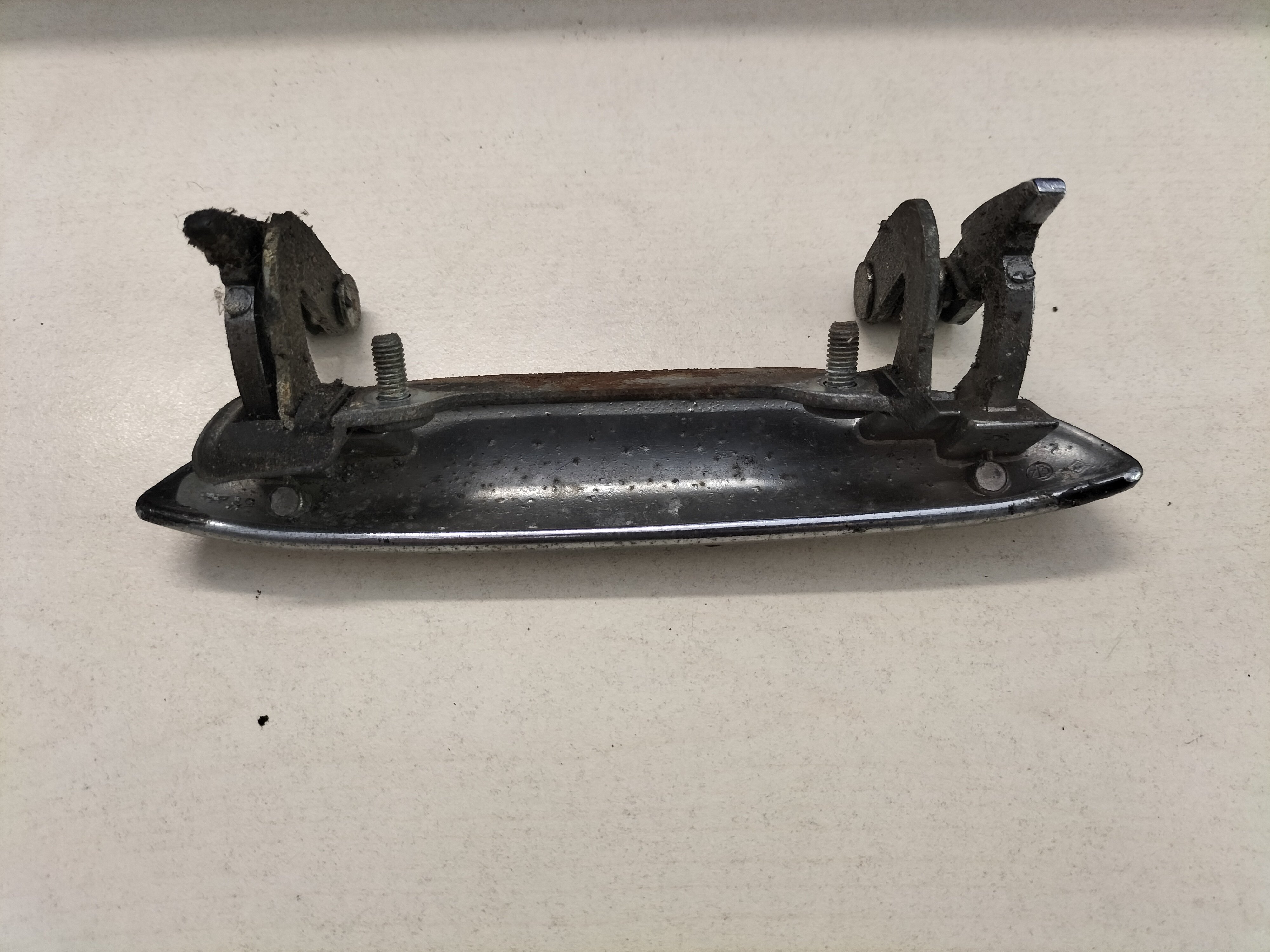 Assy-handle, door outer left-hand Datsun Cherry E10 80606-M1001 Used part.