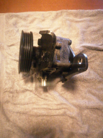 Stuurbekrachtigingspomp SR20DE Nissan Primera P11/WP11 49110-9F500 Gebruikt.