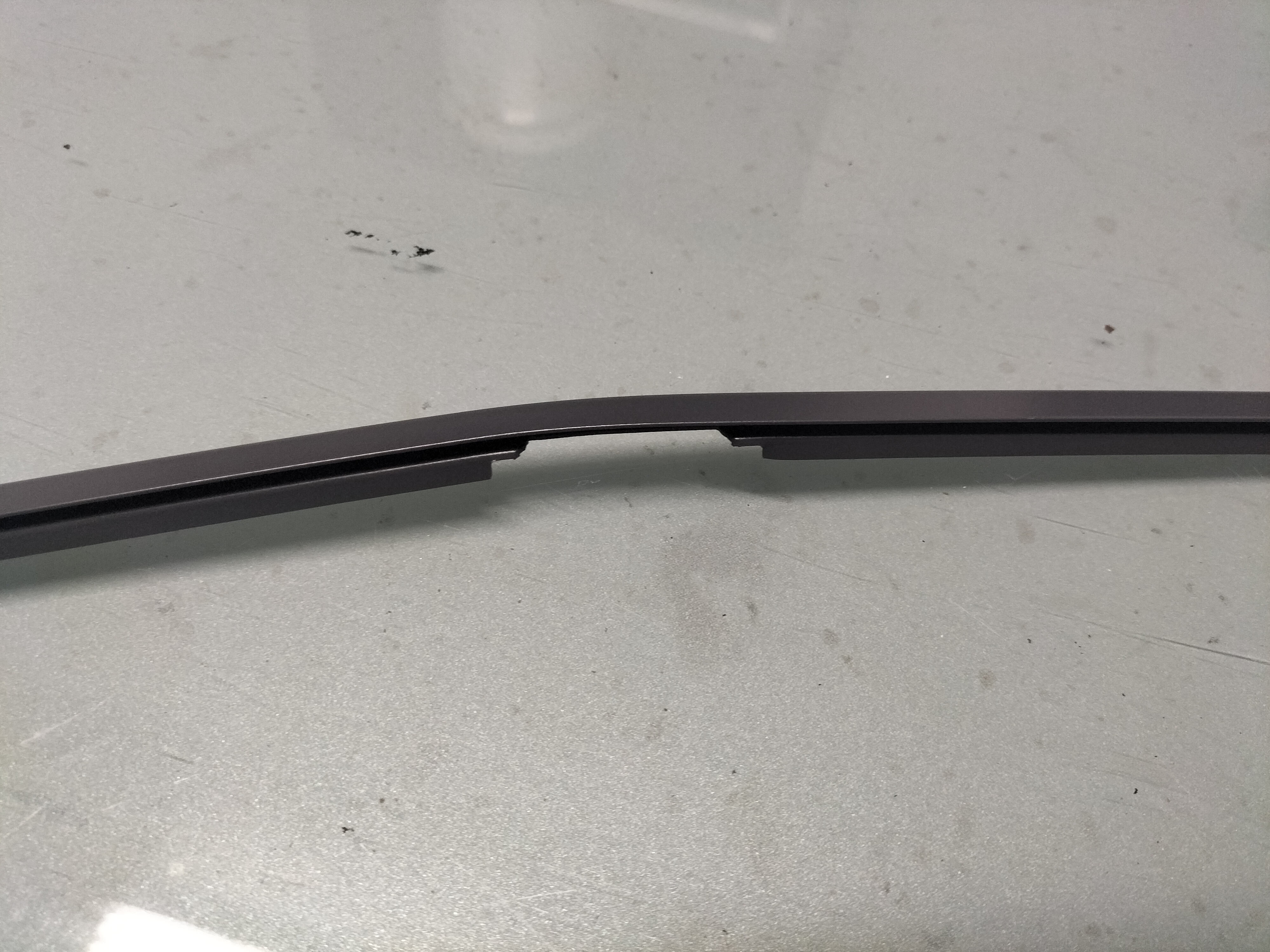 Strip gril Nissan 68120-04B00 Origineel
