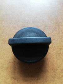 Cap oil filler Nissan 15255-90J00 C23/ K11/ K12/ N16/ P10/ P11/ P12/ V10/ WP11 New.