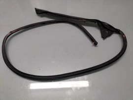 Weatherstrip-rear door Nissan Primera P12  82831-AV710 Used part