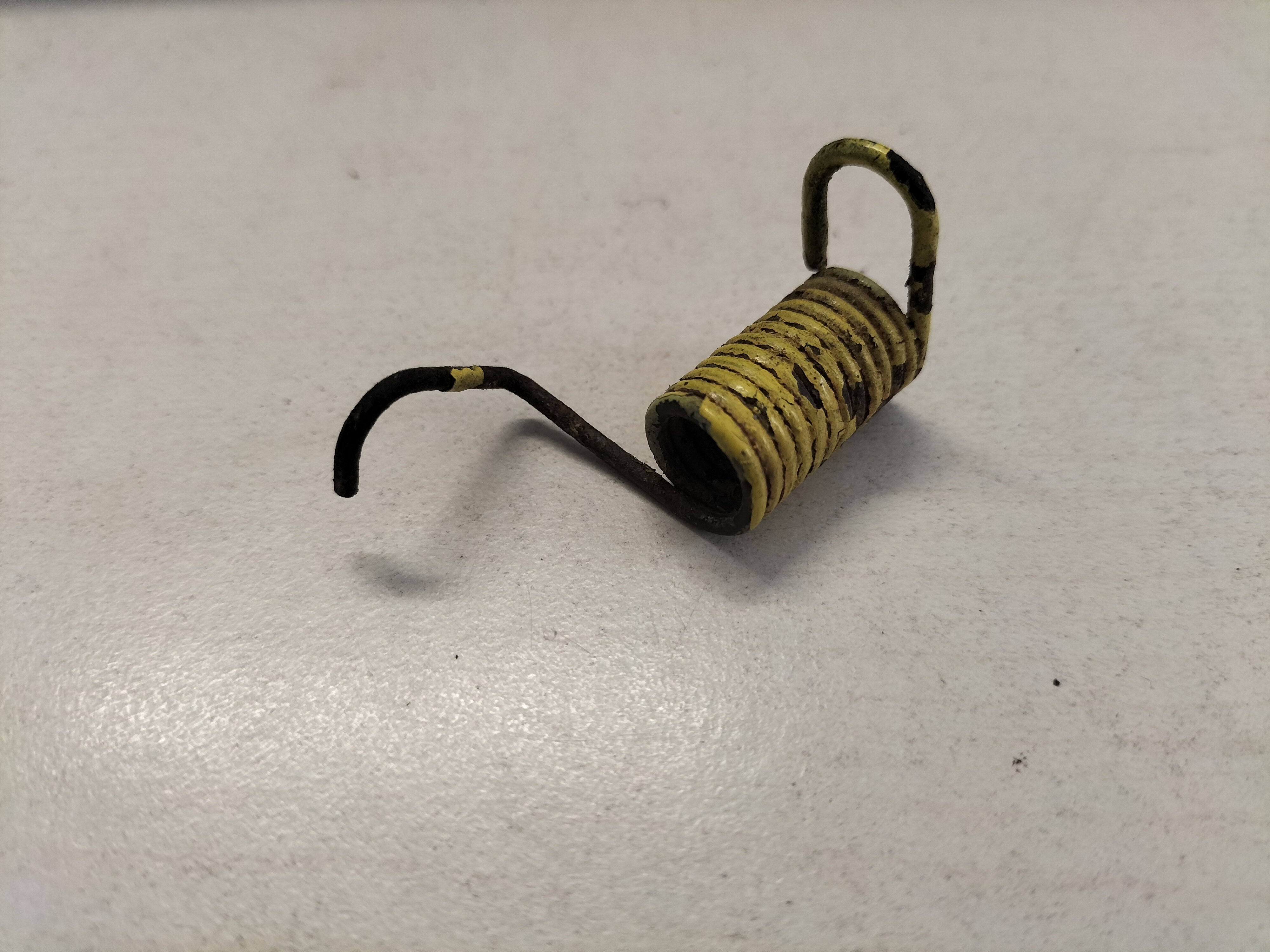 Veer motorkapstang Datsun Cherry E10 65513-M0200 Gebruikt.