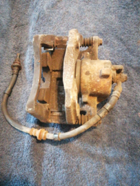 Remklauw rechtsvoor Nissan Primera P11 41001-2F021