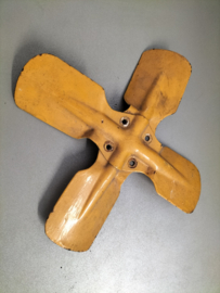 Fan-cooling Datsun Sunny B10 21060-???? Used part.