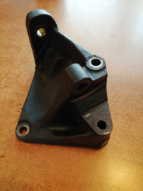 Bracket-power steering oil pump GA14/GA16 Nissan 11940-53Y00 B13/ C23/ N14/ N15/ P10/ W10/ Y10 Used part.