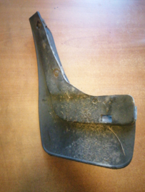 Spatlap rechtsachter Nissan Bluebird T12/ T72 78812-D4027 Gebruikt.