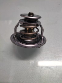 Thermostaat Nissan 21200-6N210 Gebruikt.