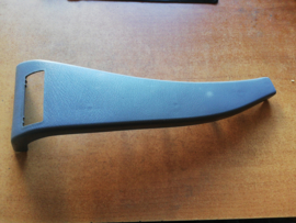 Zijafscherming hoedenplank rechts Nissan Primera P11 hatchback 79908-9F601 Used part,