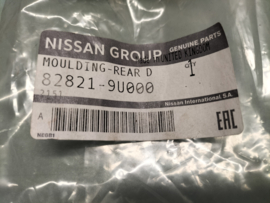 Sierlijst buitenzijde achterportier links Nissan Note E11 82821-9U000 Origineel.