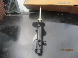 Schokdemper achteras links Nissan Primera P10 55303-70J26