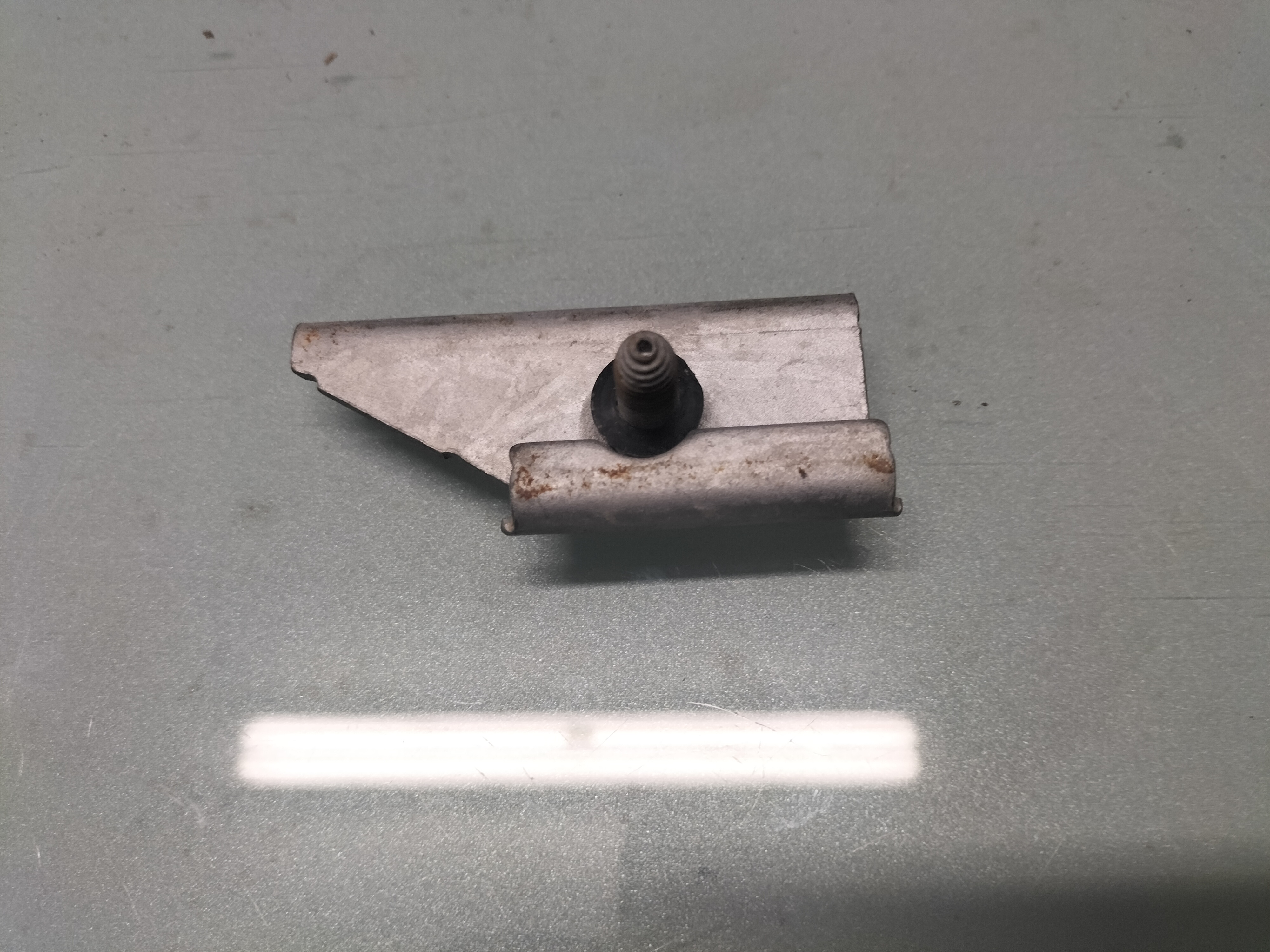 Accu ondersteuning Nissan Micra K14 64138-00Q0B Gebruikt
