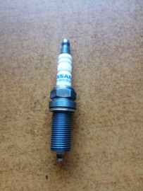 Spark plug Nissan B2401-8H51D-VA N16/ P12/ T30/ V10