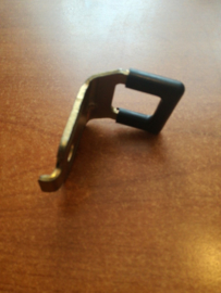 Achterbankslotvanger links Nissan Primera P11 88692-2F000