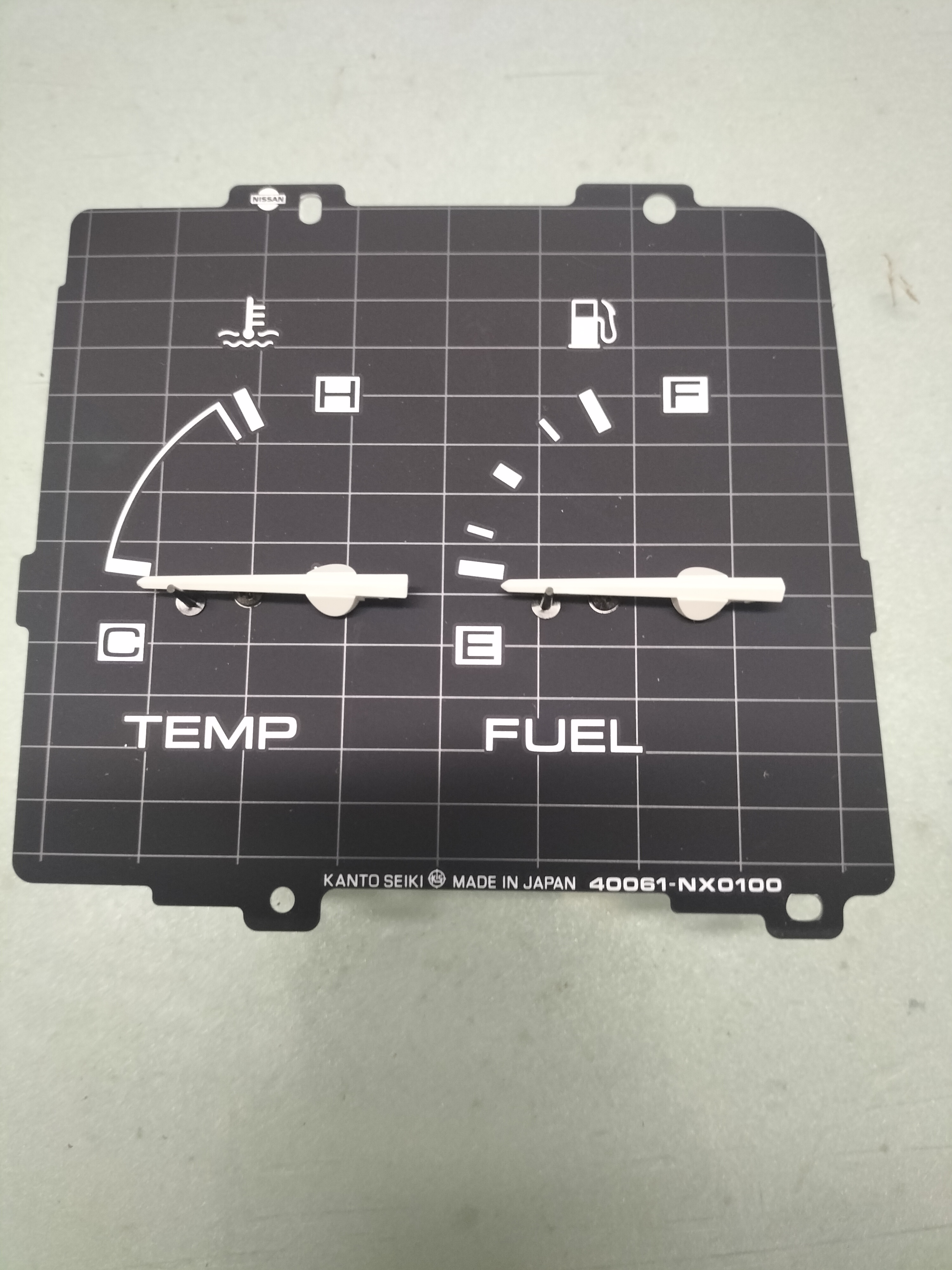 Brandstof- en temperatuurmeter Nissan 24830-G6100 Origineel.
