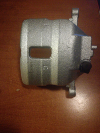 Remklauw linksvoor Nissan 41011-2F522 N16/ P11/ WP11 Nieuw