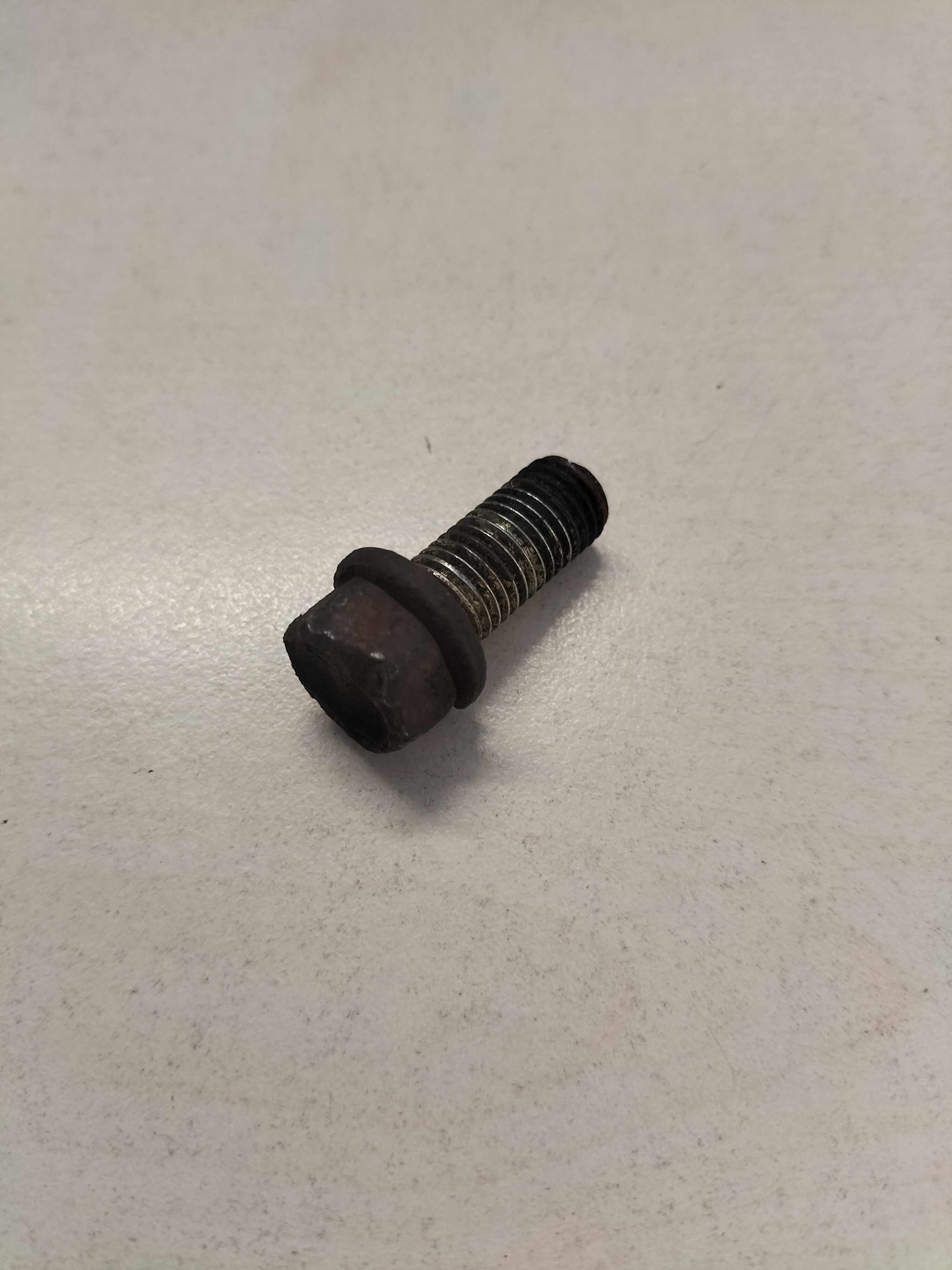 Bolt M9.75 X 24 Datsun 08114-02562 Used part.
