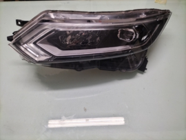 Headlamp assy-left-hand Nissan Qashqai J11 26060-HV05B Used Part. Little damage.