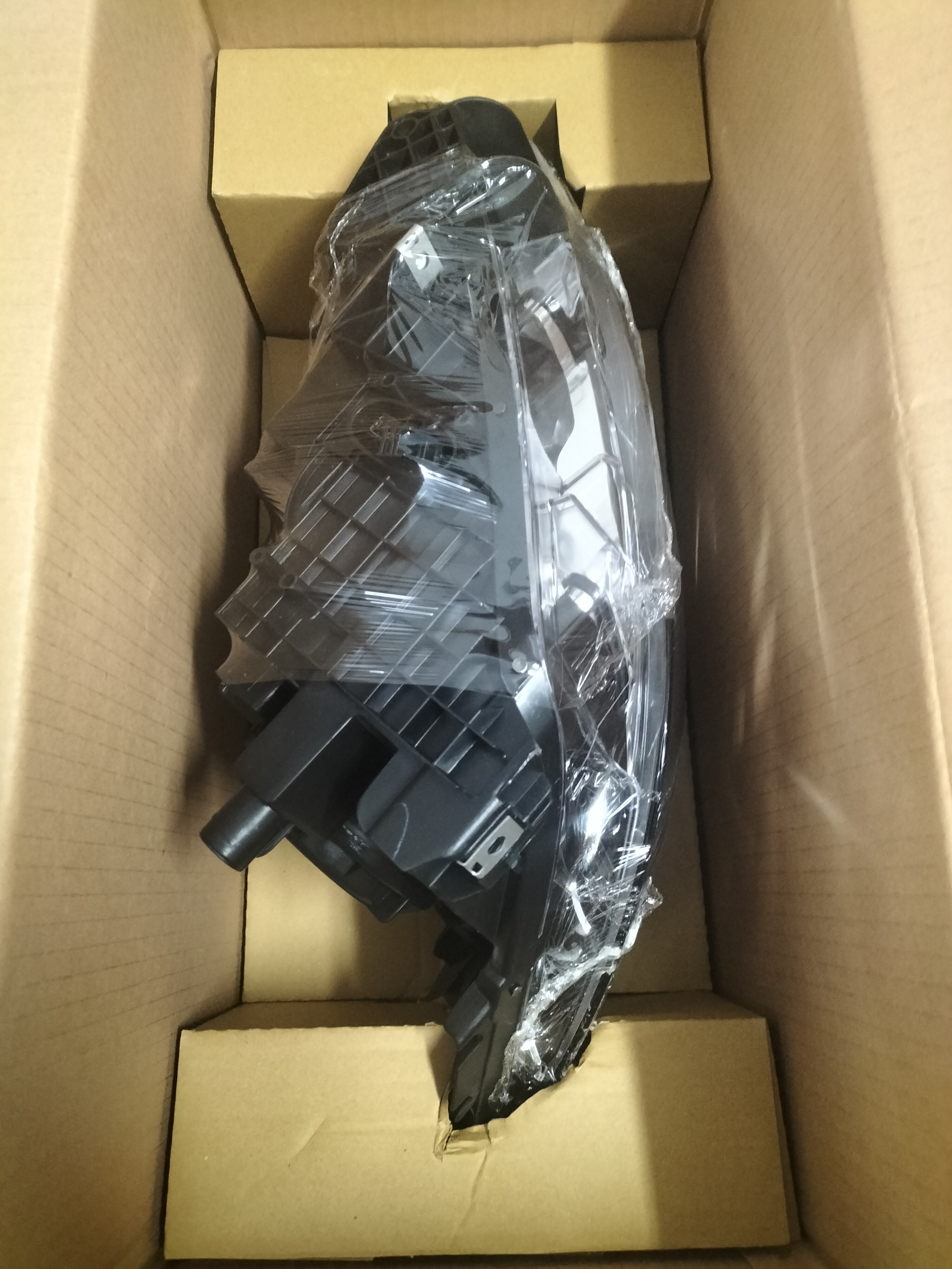 Headlamp assy-left-hand Nissan Qashqai J10/ JJ10 26060-BR60B 2010+ Xenon New.