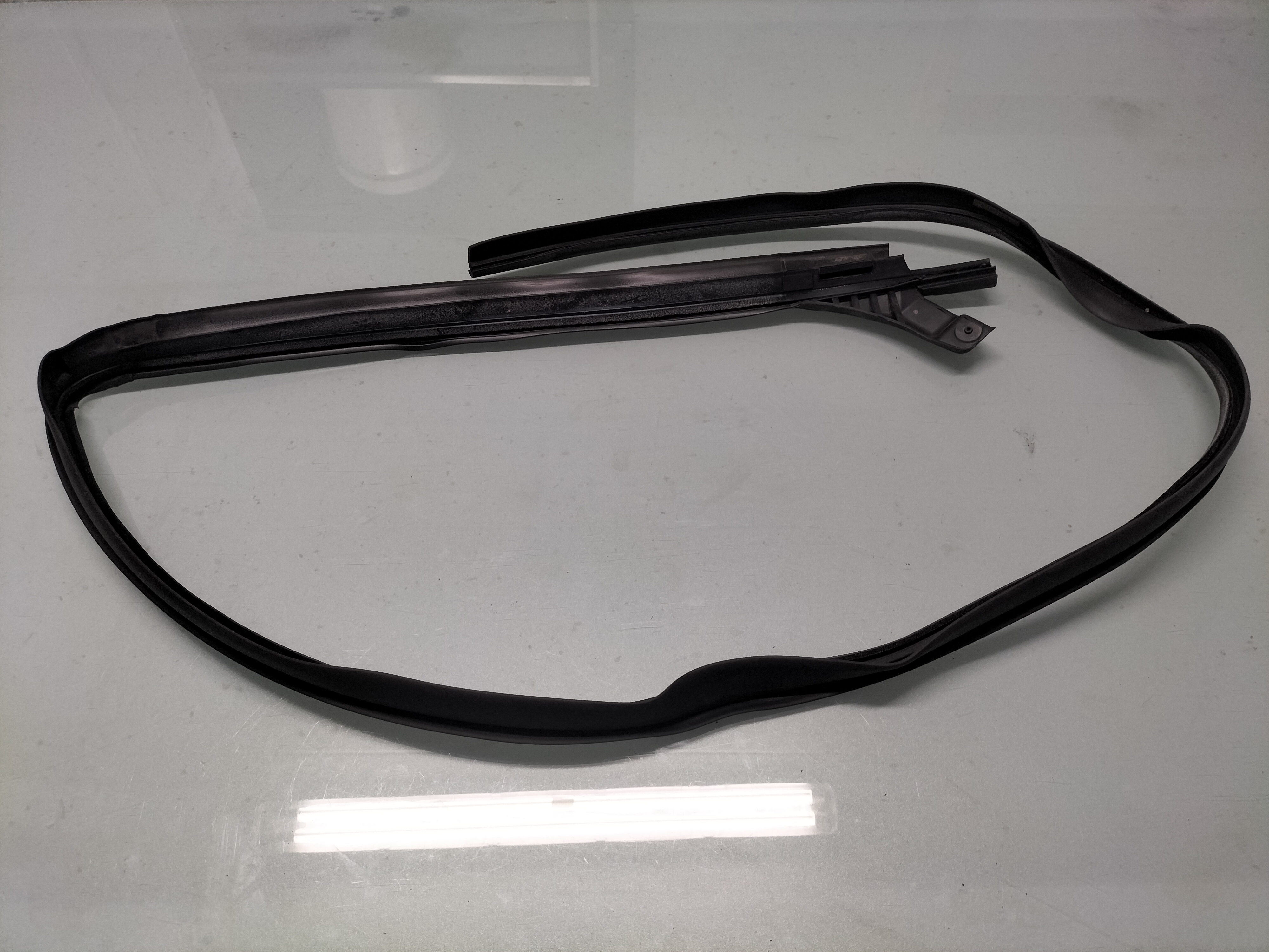 Afwaterrubber dak Nissan 76843-BU000 Origineel