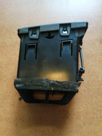 Ventilator side left-hand Nissan Bluebird T72 68760-Q9001 Used part.