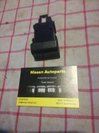 Mistlampschakelaar Nissan 100NX / Sunny Wagon Y10 25370-75Y00 Gebruikt.