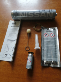 Windscreen sealant kit Nissan KE150-10002 original.