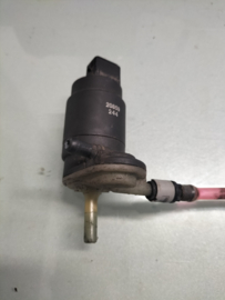 Pump assy-front washer Nissan 28920-AU400 Used part