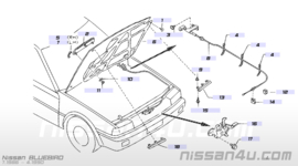 Grille motorkap Nissan Bluebird 65850-Q9000 (418)