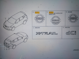 Grille-embleem Nissan X-Trail T32 62890-4BA0A Schade.