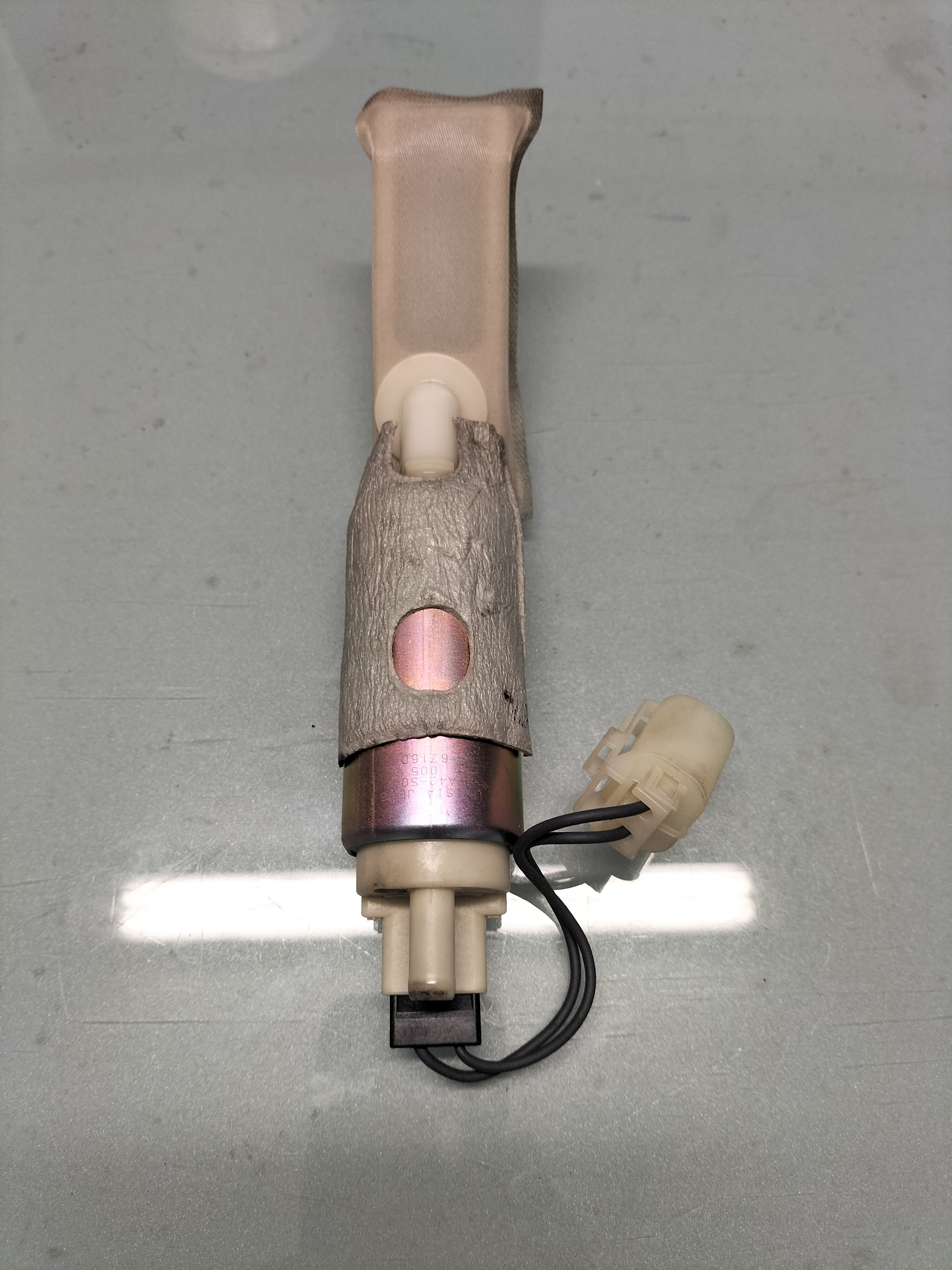 Fuel-pump Nissan 17042-0M023 Original