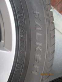 Band op velg 155/65R14, origineel Suzuki. Falken Sincera