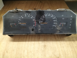 Kilometerteller / cockpit Nissan Bluebird T72 24810-Q9292 Gebruikt
