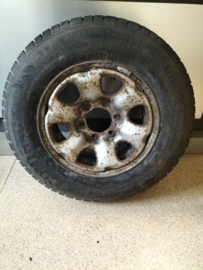 Stalen wiel 7J X 16 met Vredestein Comtrac Winter band 205/70R16 104T 40300-0X801 (20251201) Gebruikt.