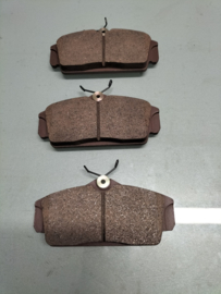 Remblokset vooras Nissan Almera N16 41060-BM525 Origineel. 3 stuks, (incompleet)