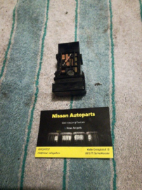 Switch hazard Nissan 25290-70Y00 B13/ Y10 Used part.
